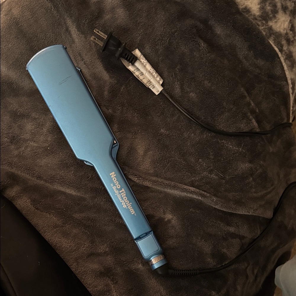 BaBylissPRO Nano Titanium Hair Straightener - Blue